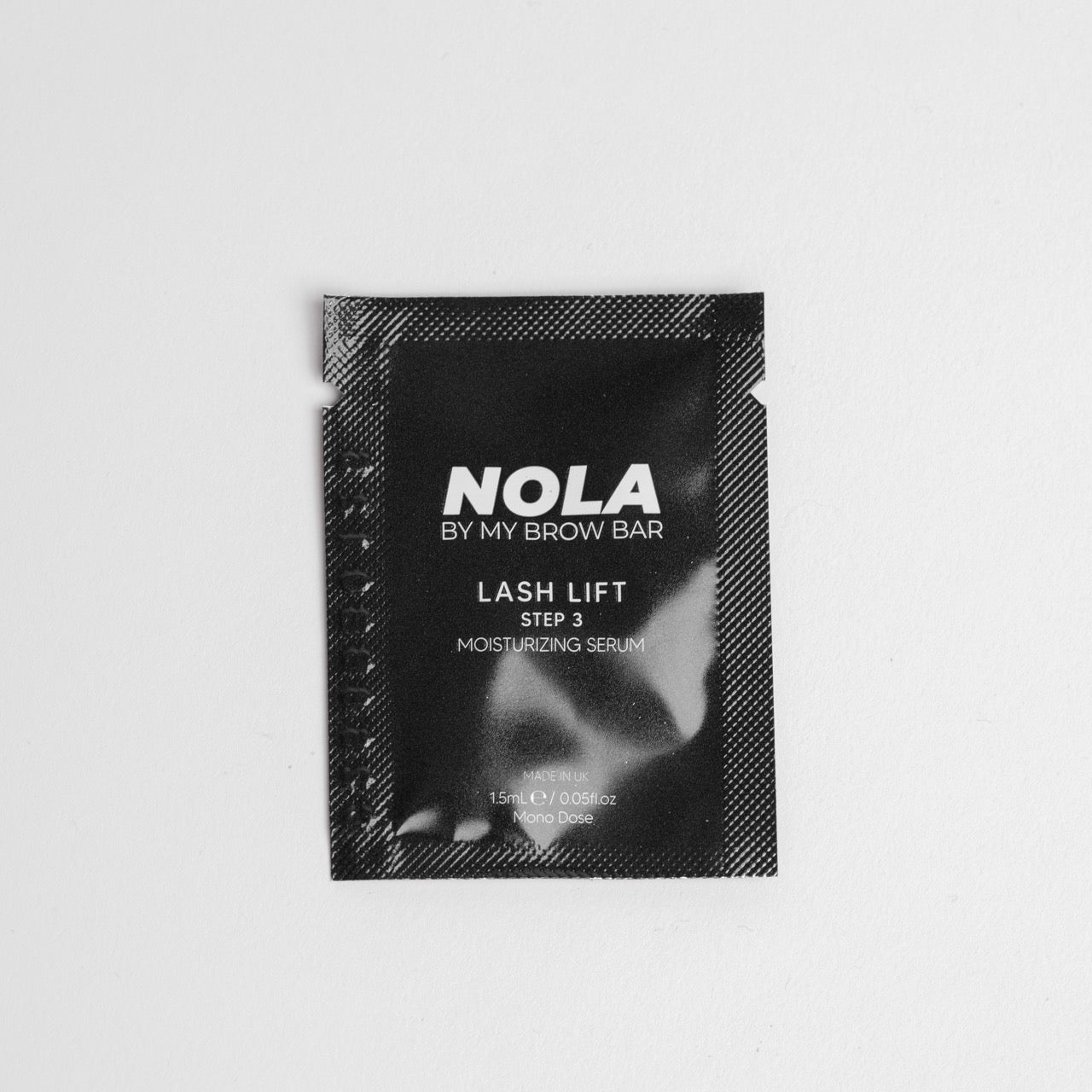 Lash lift Step 3 - Moisturizing serum